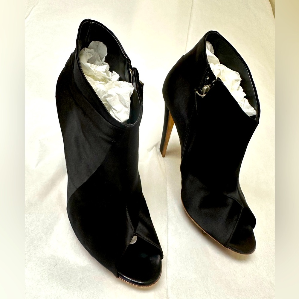 Rupert Sanderson Ankle Boots 🌼